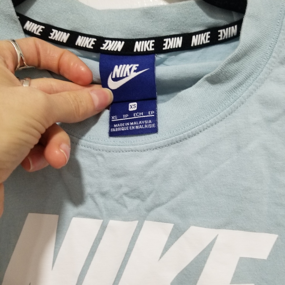 Long Sleeve Nike T - Picture 2 of 3